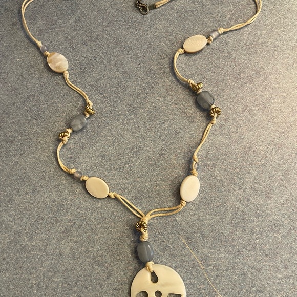 Necklace - Picture 1 of 4